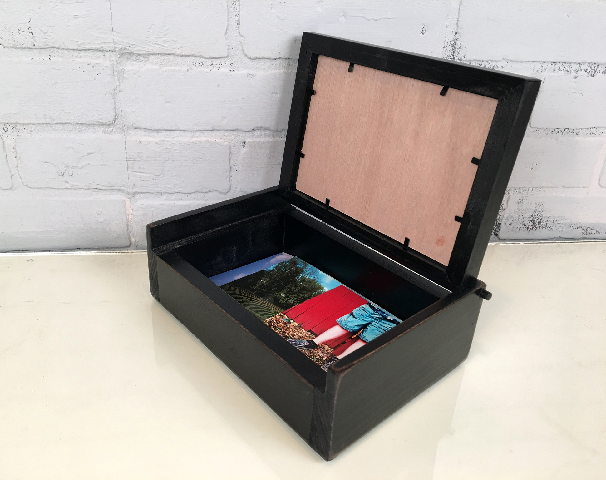 Wooden Keepsake Box with 5x7 Picture Frame Lid with Vintage Black