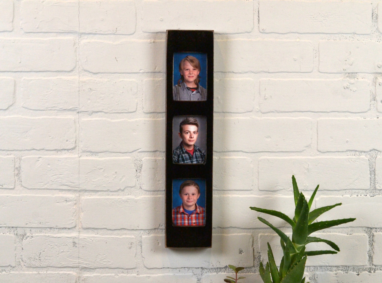Gift Frames 3 Stacked Rectangle Window Picture Frame For 2 5 X 3 5 Standard Wallet Size Photos In Finish Color Of Your Choice Frames Photography Jewellerymilad Com Gift Frames 3 Stacked Rectangle Window Picture Frame For 2 5 X 3 5 Standard Wallet Size Photos In Finish Color Of Your Choice Frames Photography Jewellerymilad Com