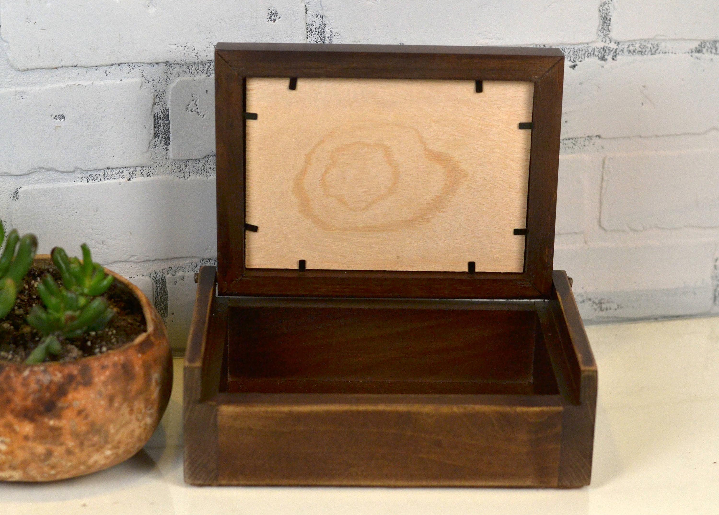 Wooden Keepsake Box with 5x7 Picture Frame Lid in Super Vintage Dark