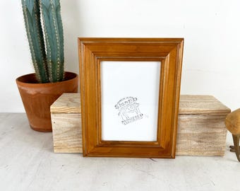 SHIPS TODAY - 5x7" Picture Frame - Diplomat Style with Vintage Toasty Brown Finish - In Stock - 5 x 7 Photo Frame Classic Decor