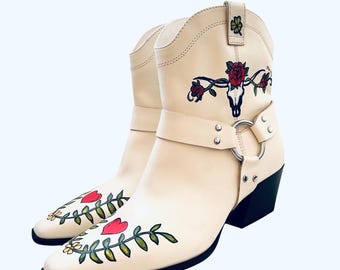 Wearable Art - Open Edit Western Ankle Boots - White - Hand Painted & signed - 8