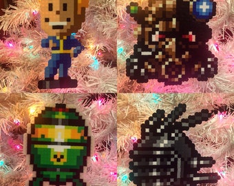 Fallout 4 8 bit pixel art xmas ornaments