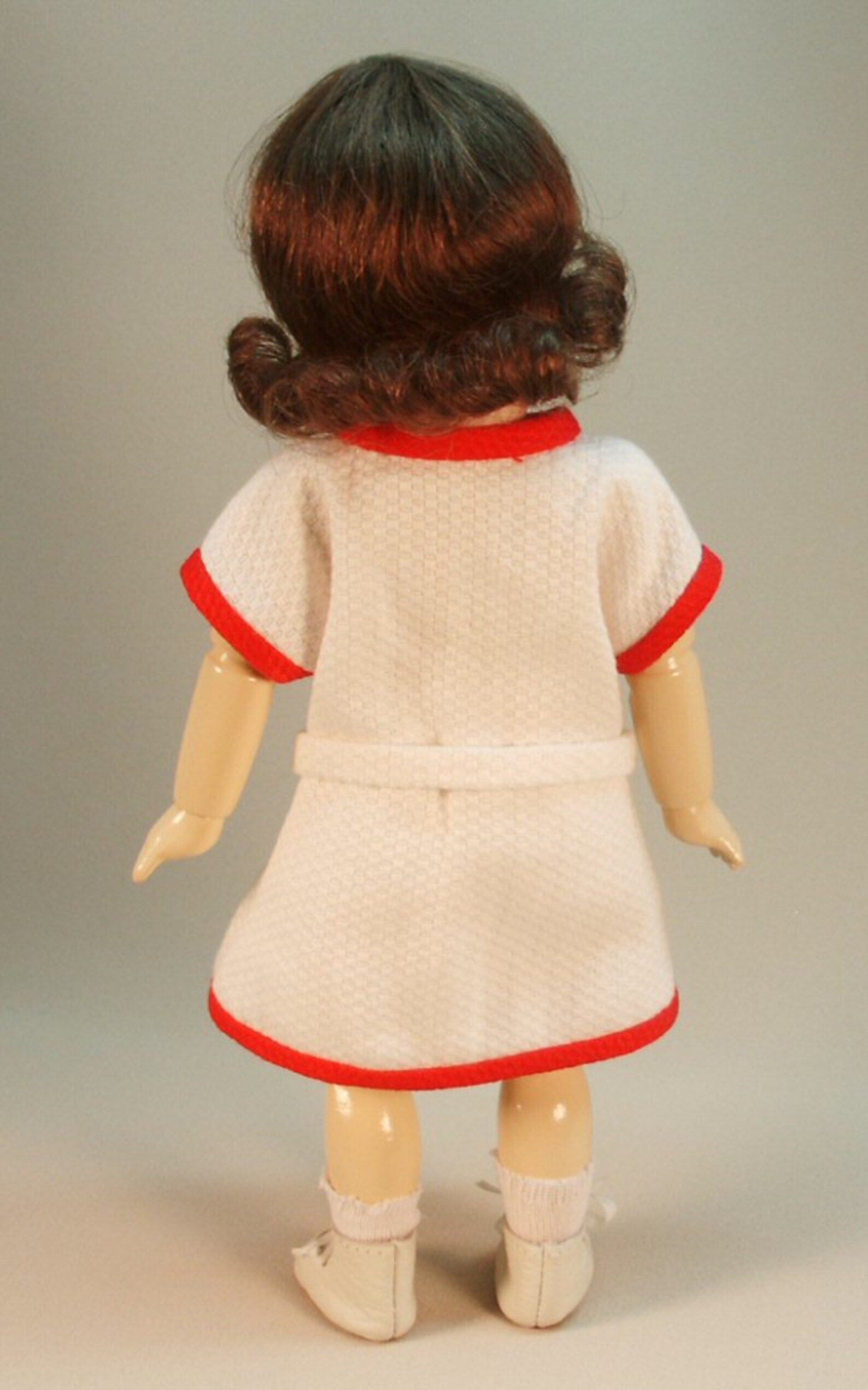 Pour poupee ancienne Bleuette robe cape poupée