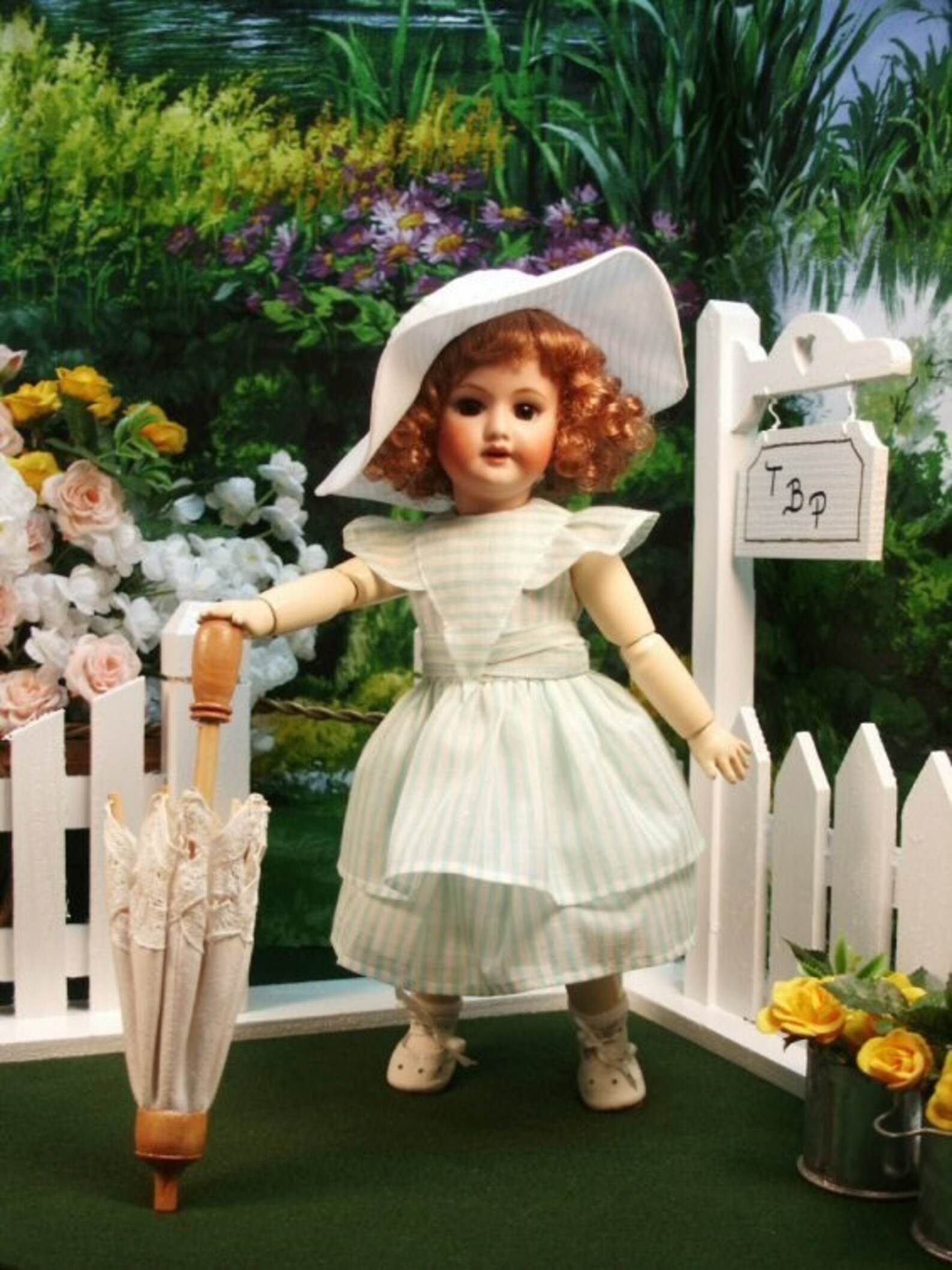 Authentic Antique Winter 1956/57 Bleuette Doll SUR LES