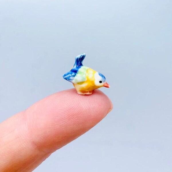 Miniature Ceramic Bird Sparrow Collectable Gift Ornament Fairy Garden (B)