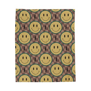 Smiley Face Velveteen Plush Blanket - Cozy Throw for Kids, Living Room Decor, Gift for Birthdays, Optimistic Home Accent