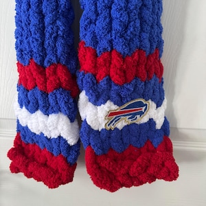 Sports theme Hand knit chunky scarves