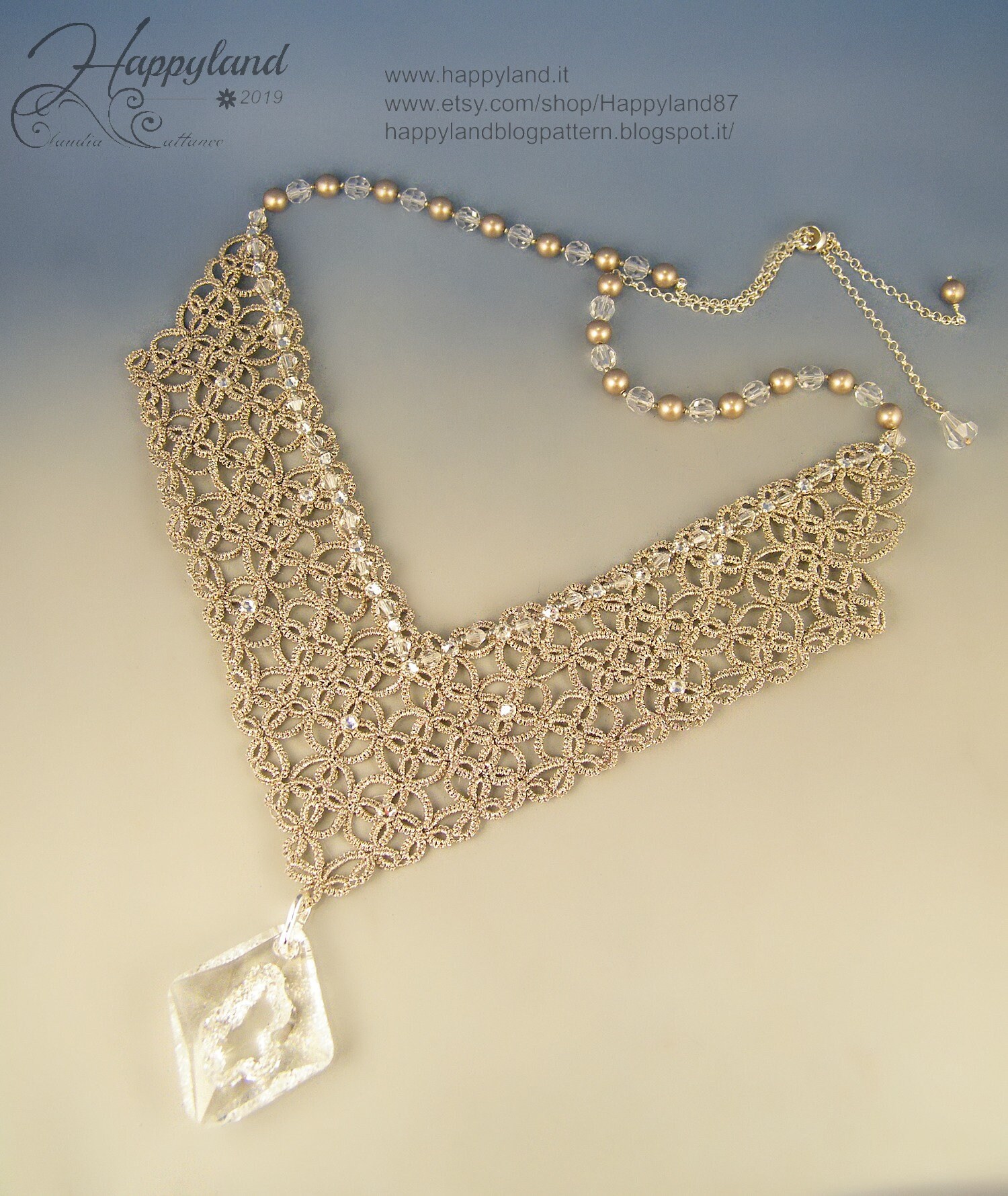 Around the corner, tatted collar OOAK