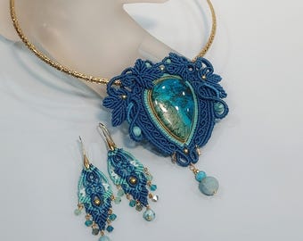 Cassiopea earrings and pendant, macramè with azurite OOAK