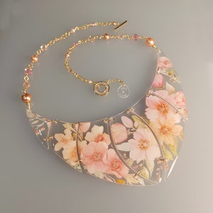Chic&Clear: plexiglass necklace OOAK Peach and rose