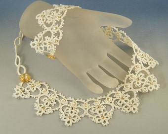 Regina di cuori , tatted collar OOAK