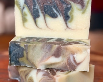 Lavender Fields; Scented w/Lavender and Benzoin (vanilla); Triple Butters + Olive Soap; Vegan; Handmade