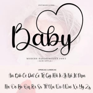Op de afbeelding: Een zwart-wit lettertypeontwerp genaamd "Baby" met een hartvorm rond het woord. Het lettertype is een moderne handgeschreven stijl. Het alfabet wordt weergegeven in hoofdletters en kleine letters.