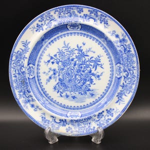 A Minton &#39;Basket&#39; Pattern Plate (21.25cm)