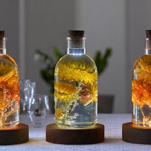 Custom Night Light, FLOWER BOTTLE Epoxy Resin Lamp, Resin Night Light, Table Lamp, Custom Flower Desk Lamp, Flower Lamp, Meaningful Gifts
