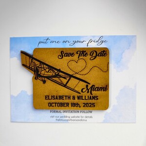 Personalisiertes hölzernes Flugzeug-Hochzeitsmagnet | Save the Date | Benutzerdefinierte Hochzeit Gunst | Benutzerdefinierte Hochzeitsmagnet | Personalisierte Bevorzugung
