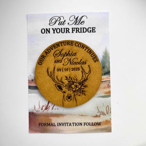 Aimant de mariage personnalisé en bois avec un chevreuil | Réservez la date | Cadeau de mariage personnalisé | Aimant de mariage personnalisé | Faveur personnalisée