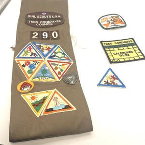 Vintage Girl Scouts Shoulder Badge Tres Condados Council image 1
