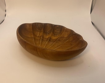Monkey Pod Wood 8" Bowl seashell shell scalloped Serving Trinket Nut Dish vtg