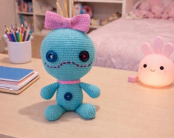 Scrump Virkmönster, Amigurumi Lilo & Stitch PDF: Blå Alien Plysch Scrump