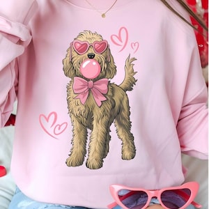 Goldendoodle Dog Valentine PNG, Cucciolo carino, occhiali a cuore, Sublimazione, Arte murale per cani, Fiocco Coquette, PNG per San Valentino, Regalo, tazza, bolla