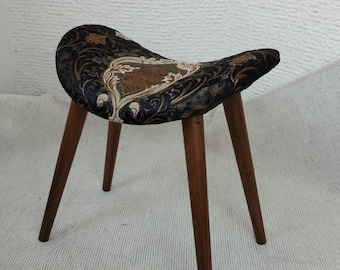 Taburete de madera de haya hecho a mano: tapizado otomano étnico, decoración bohemia