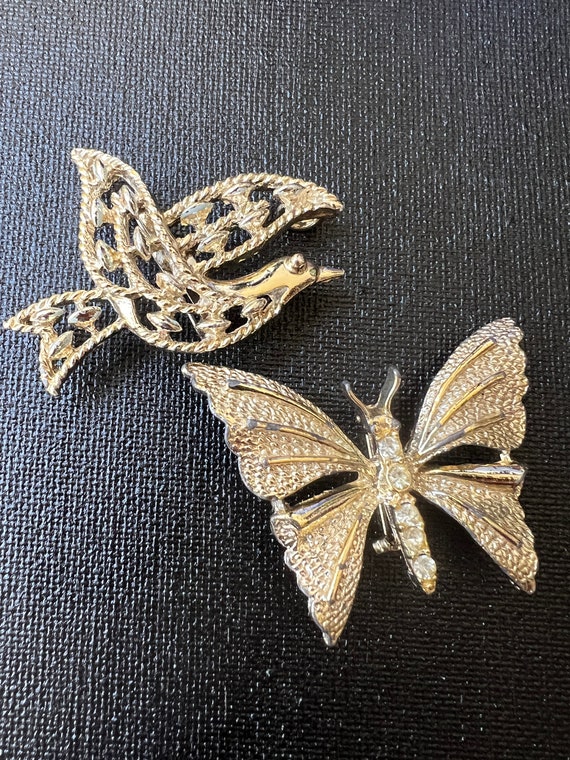Vintage Gerry's Brooches, Dove and Butterfly Moth… - image 1