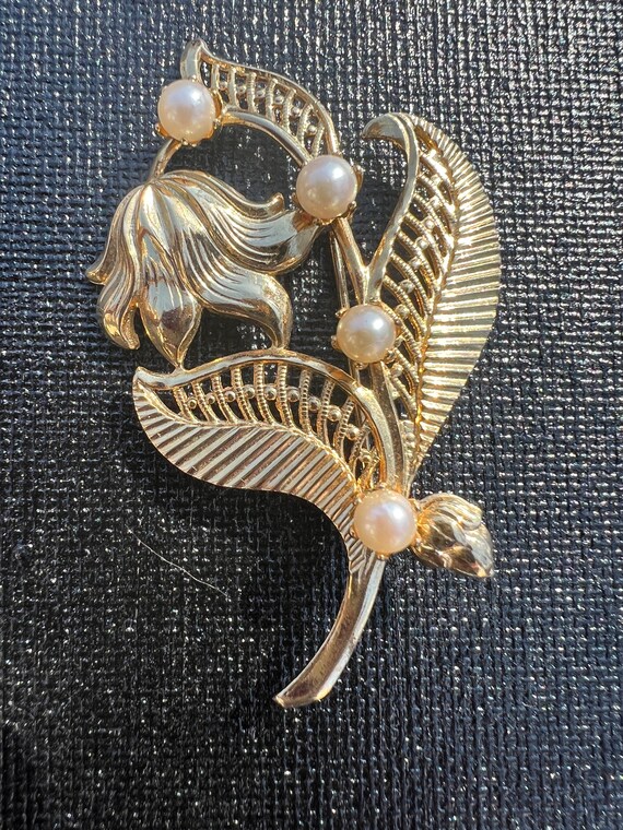 Vintage Gold Tone, Lily of the Valley Brooch with… - image 3