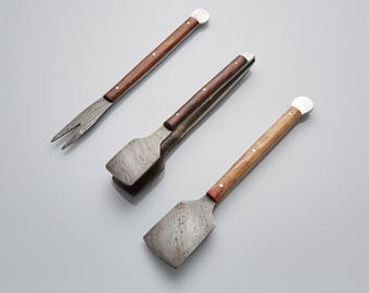 Handgefertigtes Damast-Stahl-Grill-Set | Pfannenwender, Gabel & Zange