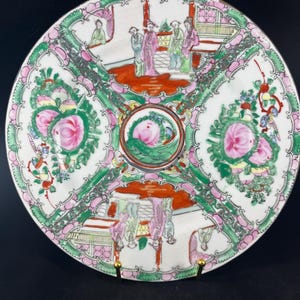 Antique Chinese Famille Rose porcelain plate