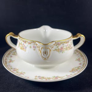 Antique Haviland & Co Limoges France Floral/Gold trim Gravy Boat on saucer