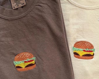Geborduurd cheeseburgershirt, cadeau burgerliefhebber, T-shirt foodie, hamburgerborduurwerk, kleding foodliefhebber, T-shirt comfortkleuren, fastfood