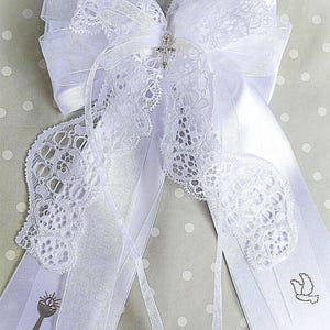 Candle bow for baptism/communion. White with lace. Candle dress, drip protector, candle decoration, gift bow.