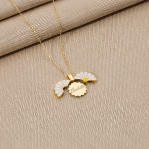 Personalised Necklaces for Women, Gift for Her, Daisy Necklace, Birthday Gift for Mom, Personalized Name Necklace Christmas Gift for Teacher