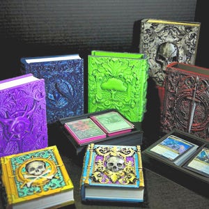Tomo de mazos: cajas de mazos de Commander de Magic The Gathering – MTG