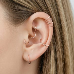 Pendientes de aro lisos de oro rosa sin fin • Piercing minimalista sin costuras para cartílago • Anillo para hélix y daith