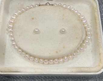 rare nos 14k and Pearl bracelet and earring set vintage estate