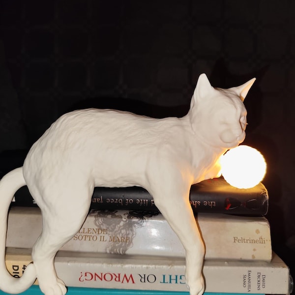 Cozy Handcrafted 3D Printed Cat Yarn Ball Night Light USB Powered Desk Lamp for Cat Lovers Unique Gift Home Decor Warm Soft Glow LED Light