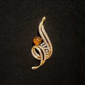Artisan Abstract Classy Music Designer Treble Clef Brooch with Natural Burmese Amber; Gift for Her