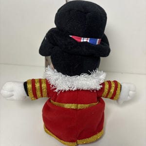 Disney Bean Bag Plush - BEEFEATER MICKEY (Mickey Mouse) (10 inch) - Mint w/Tag zdjęcie 3