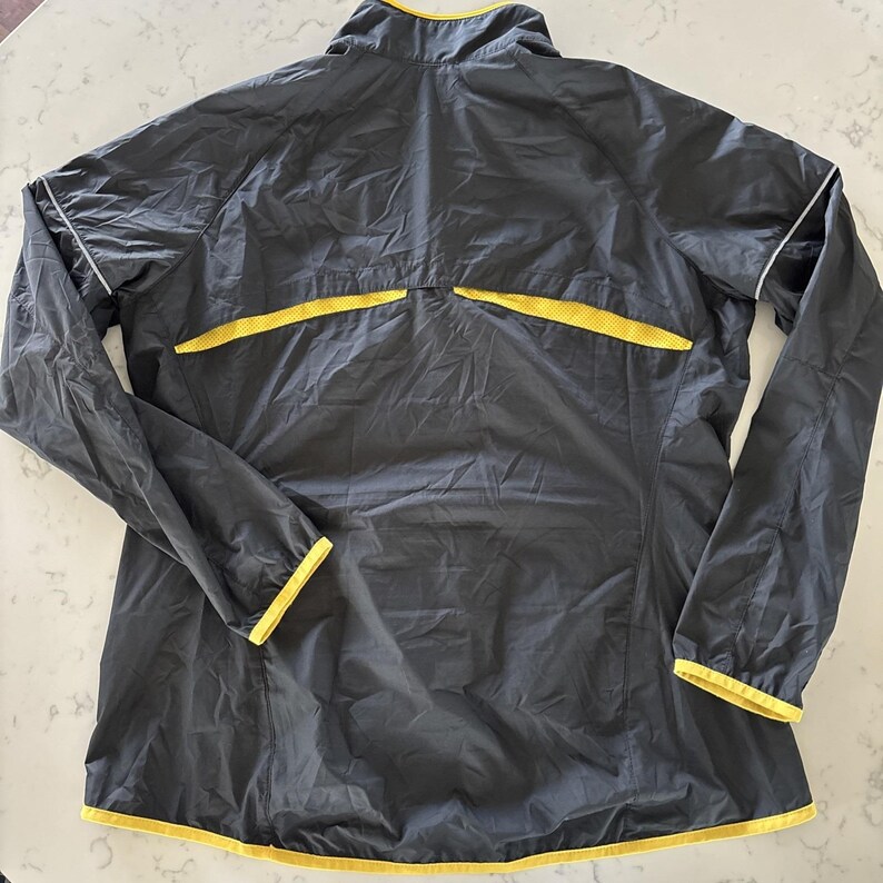 Y2K Nike LIVESTRONG Windbreaker Jacket Mens XL Black 1/4 Zip Nike Fit Running image 5