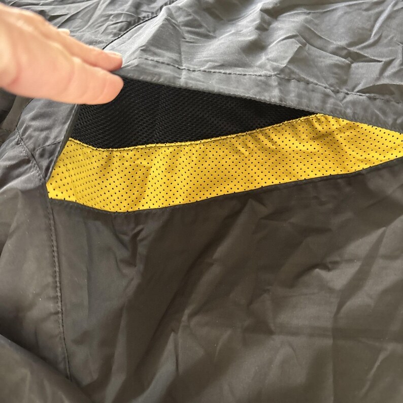 Y2K Nike LIVESTRONG Windbreaker Jacket Mens XL Black 1/4 Zip Nike Fit Running image 6