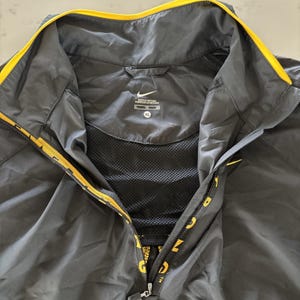 Y2K Nike LIVESTRONG Windbreaker Jacket Mens XL Black 1/4 Zip Nike Fit Running image 9