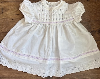 VTG Polly Flinders SZ T3 White Dress Purple Ribbon Eyelet Detail Pleats Adorable