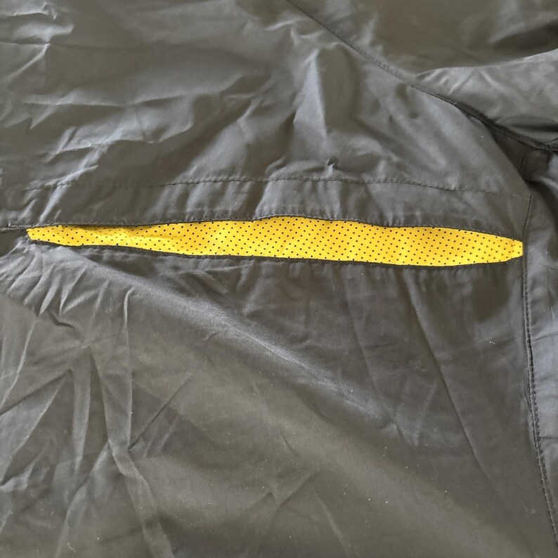 Y2K Nike LIVESTRONG Windbreaker Jacket Mens XL Black 1/4 Zip Nike Fit Running image 7