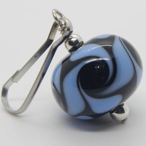 Zipper Pull | Zipper Pull Charm | Zipper Pull for Purse | Twist Design | Black and Periwinkle Blue Purple | Artisan Made Glass Bead