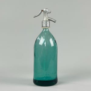 Vintage Soda Siphon Bottle in Green Glass – Dated 1969 Industrial Barware – 33.5cm Tall