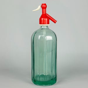 Vintage Spanish Soda Siphon – Seltzer Bottle Barware – Circa 1950s – 31 cm Tall