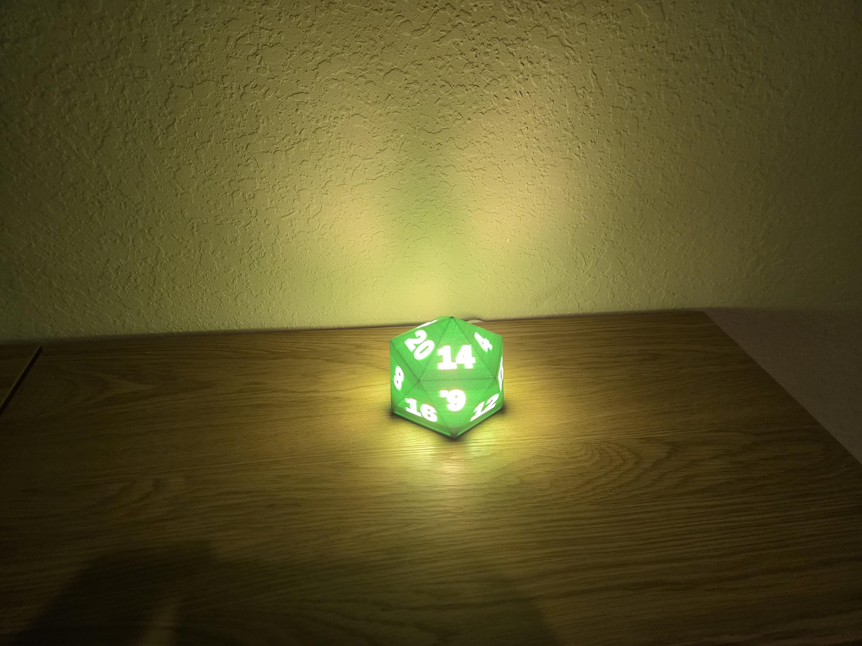 D20 Dice Night Light, Colorful LED Gamer Lamp