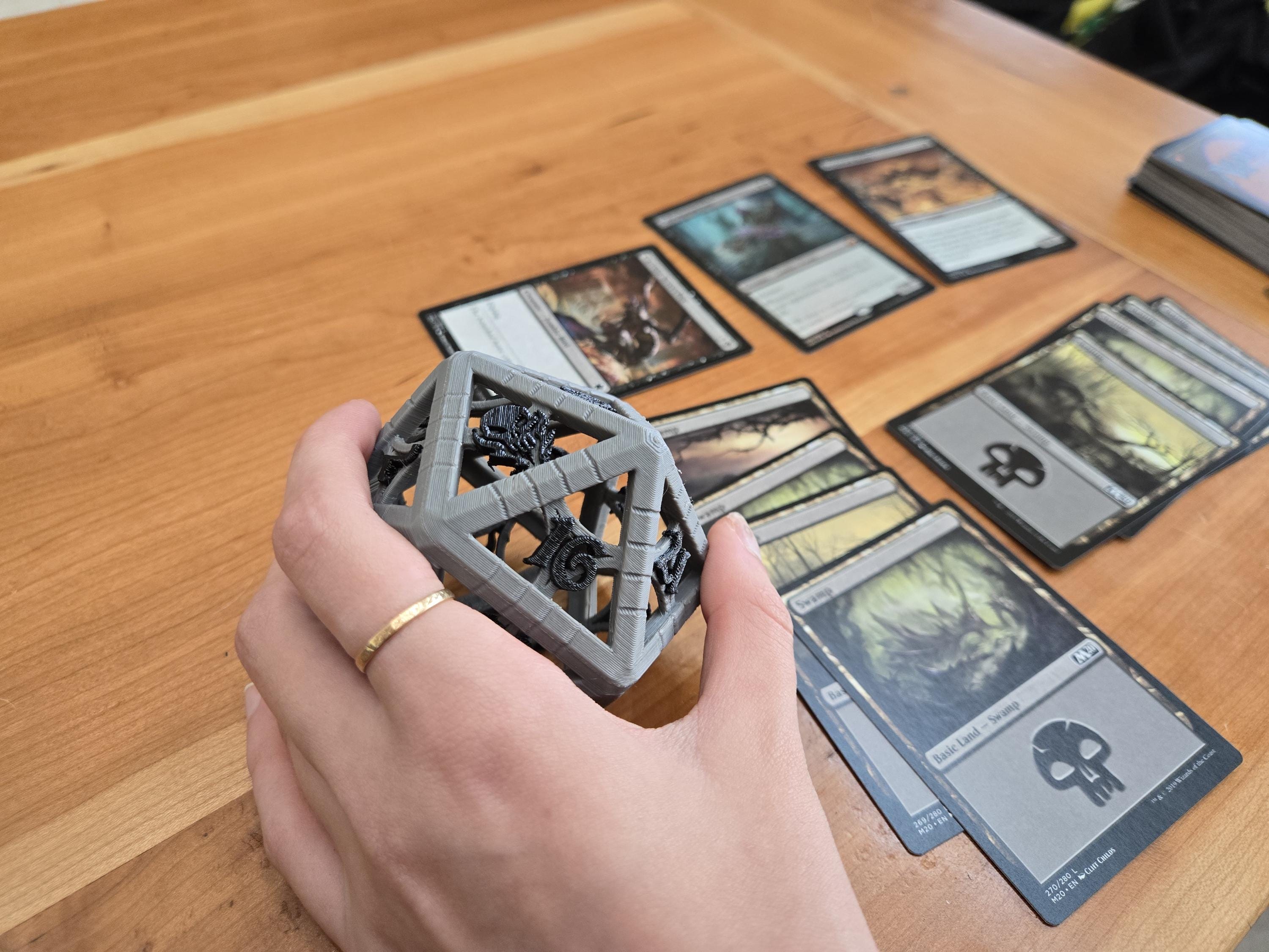 Large Mana Inspired D20 Spindown Life Counter, 3.2 Inch